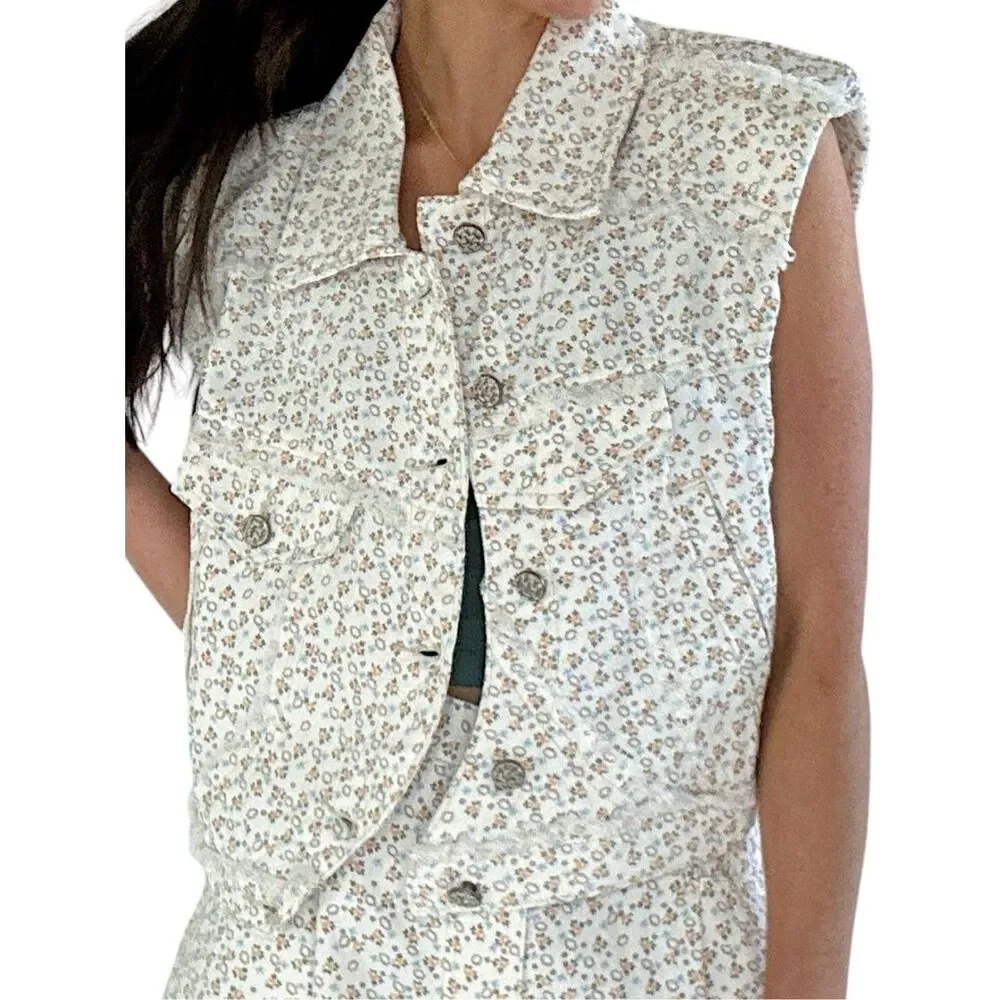 POL Ivory Ditsy Floral Denim Vest Raw Hem Asymmetrical Button Boho Medium NEW